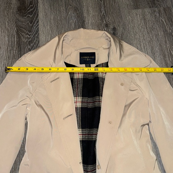 London Fog Spring/Fall Trench Style Raincoat Size Adult Medium - Picture 15 of 15